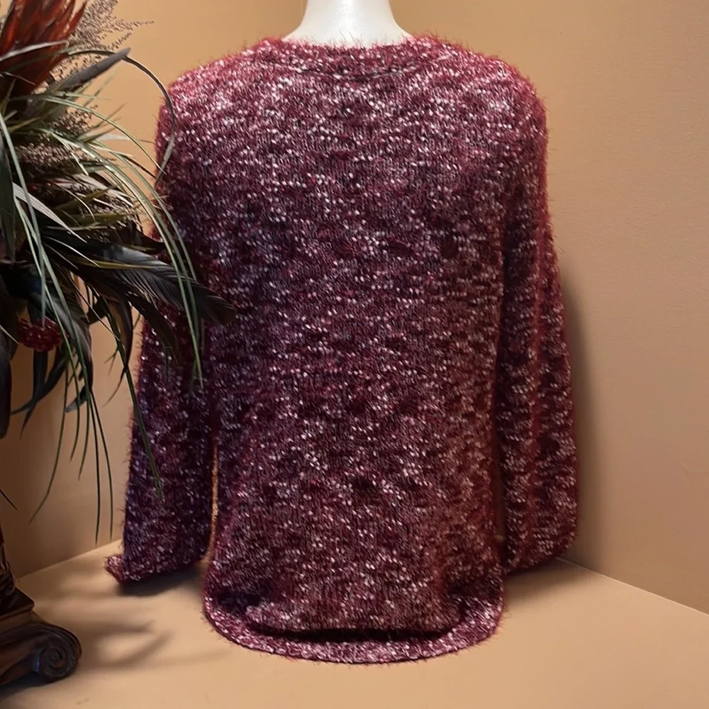New Directions LS Large Sweater - Picture 5 of 7